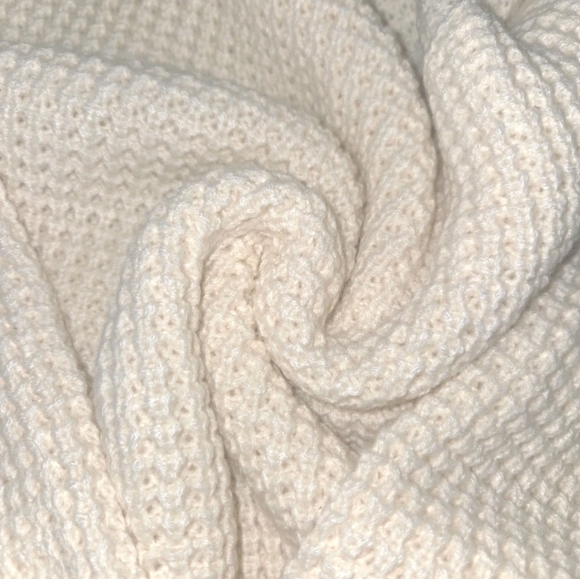 By Egreis SweatColor: Cream, 100% Acrylic Scoop CUT-OUT Neck, Size M - Picture 11 of 11